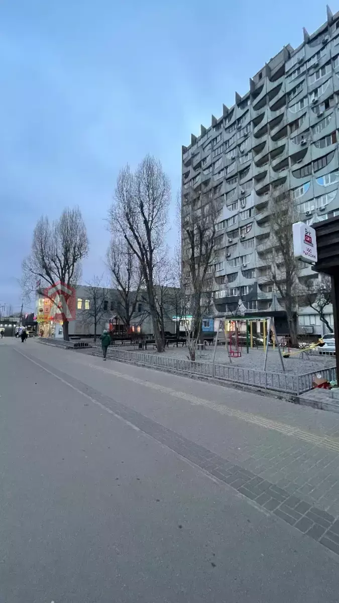 2 ��. ��������, 53/28/8 ��. �., 10/16 ������ ���� 19