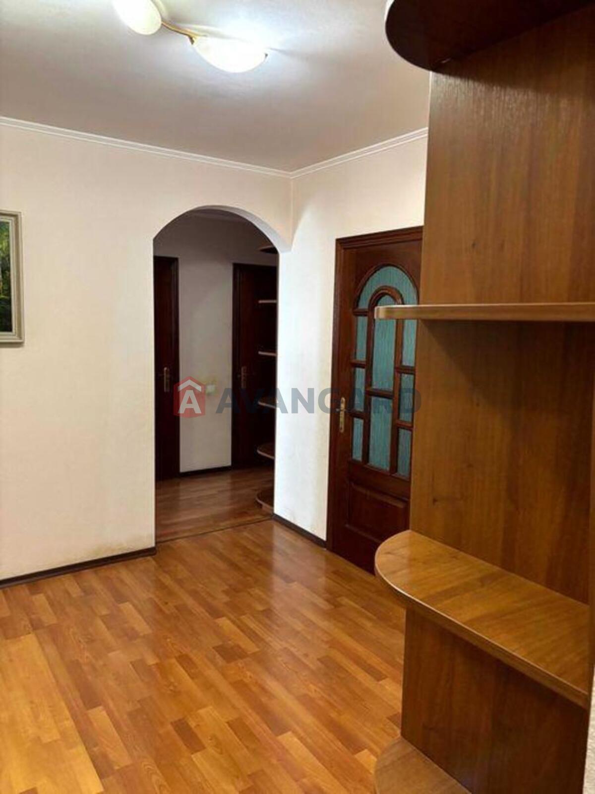 3 ��. ��������, 79/-/8 ��. �., 4/14 ������ ���� 17