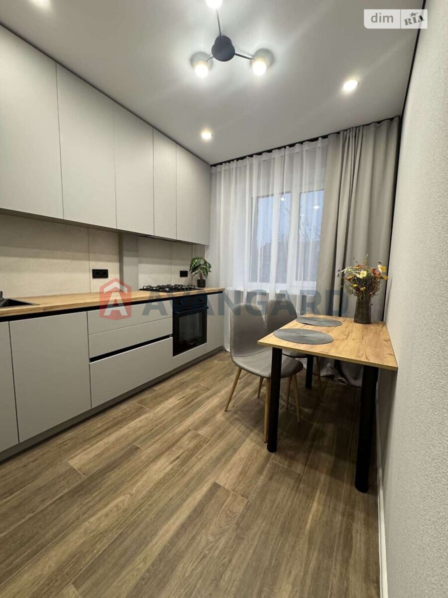 2 ����. ��������, 46/25/7 ��. �., 4/9 ���� ���� 2