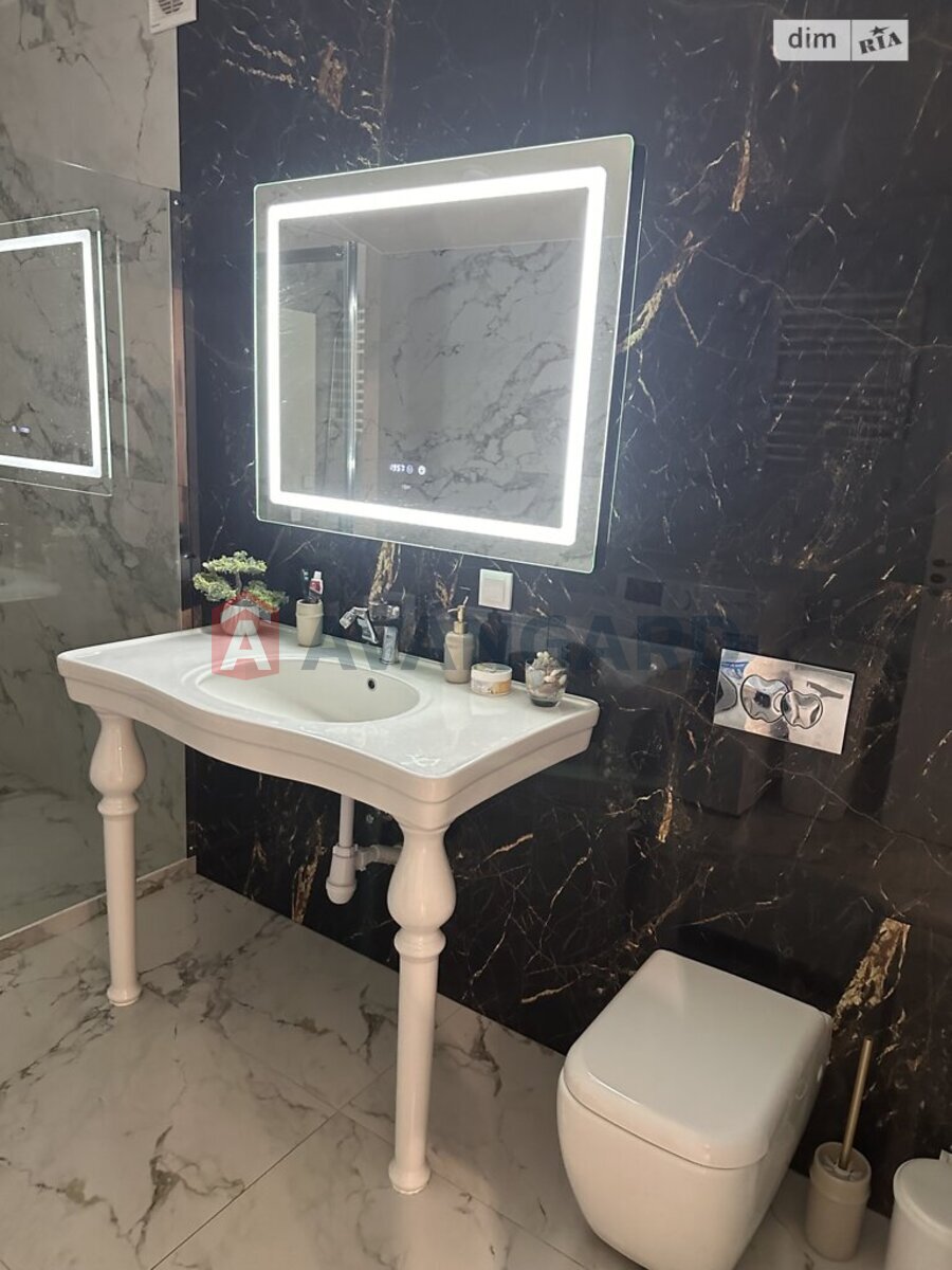 3 ����. ��������, 80/60/17 ��. �., 3/3 ���� ���� 14