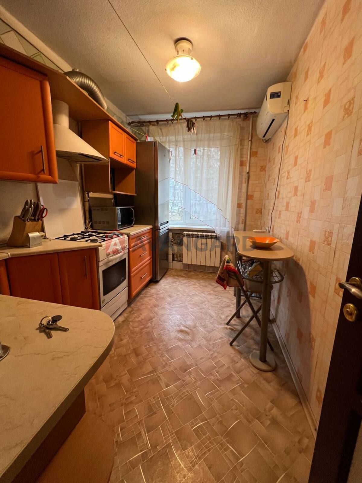 2 ��. ��������, 47,5/27,7/7,3 ��. �., 2/9 ������ ���� 11