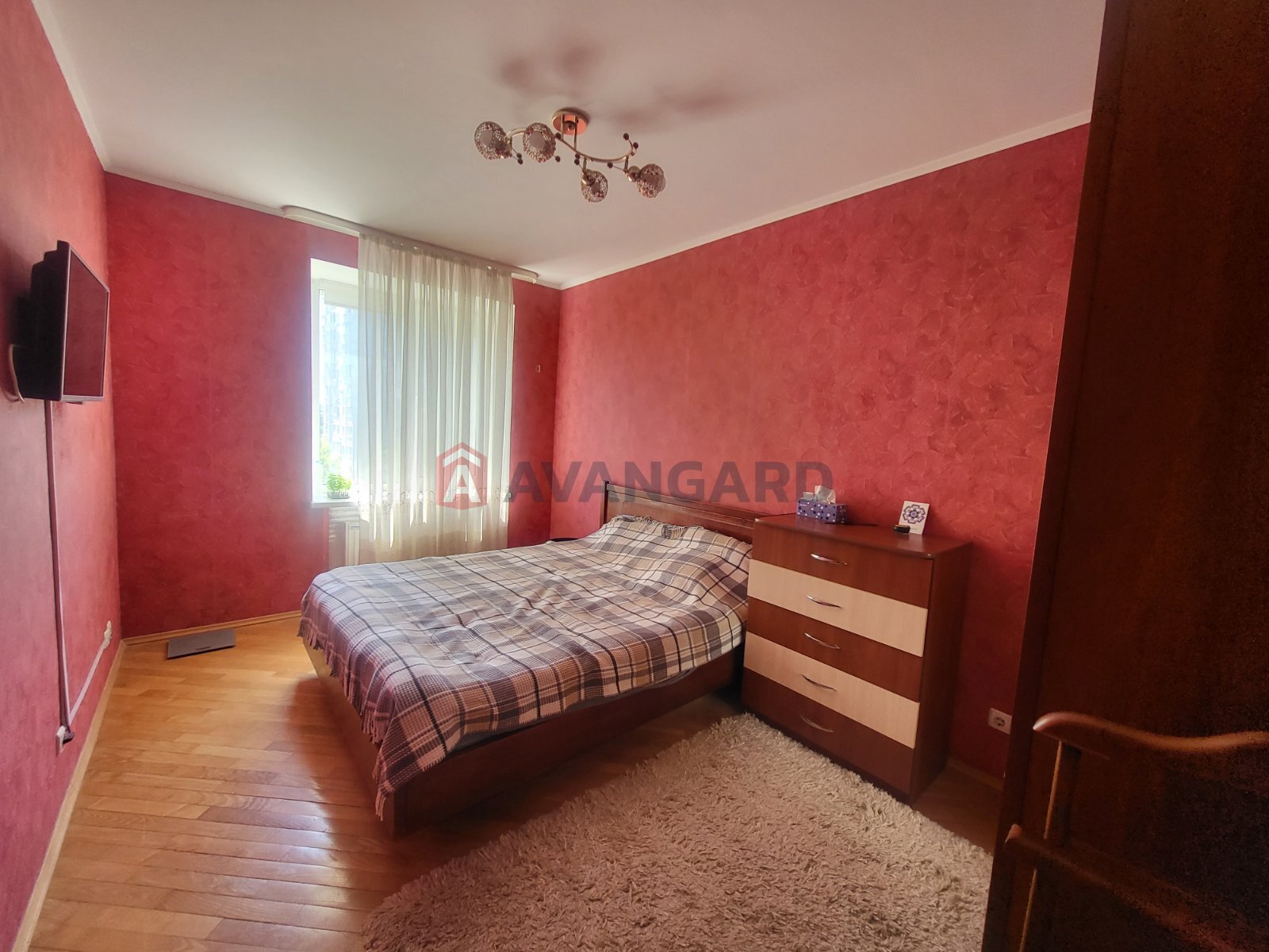 3 ����. ��������, 80.5/46/14 ��. �., 4/10 ���� ���� 7