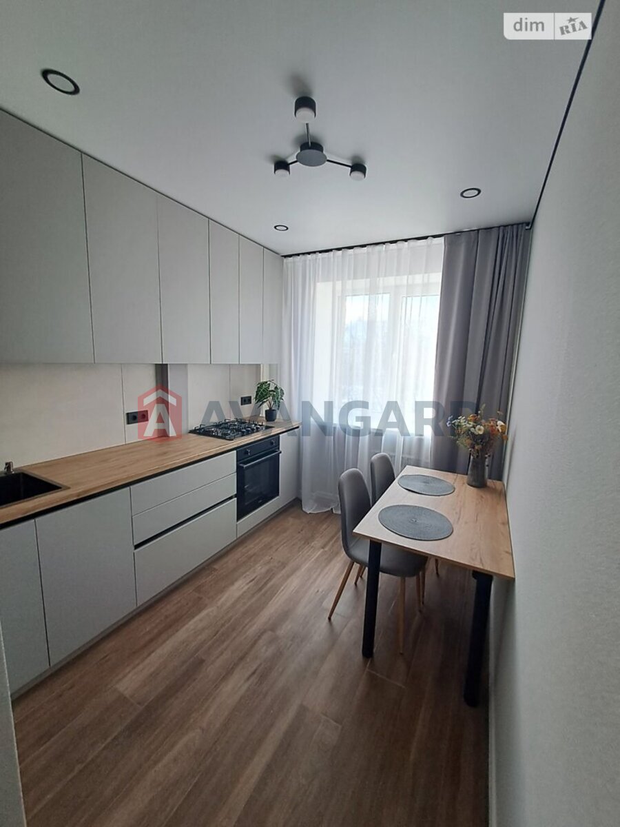 2 ��. ��������, 48/30/- ��. �., 4/9 ������ ���� 5