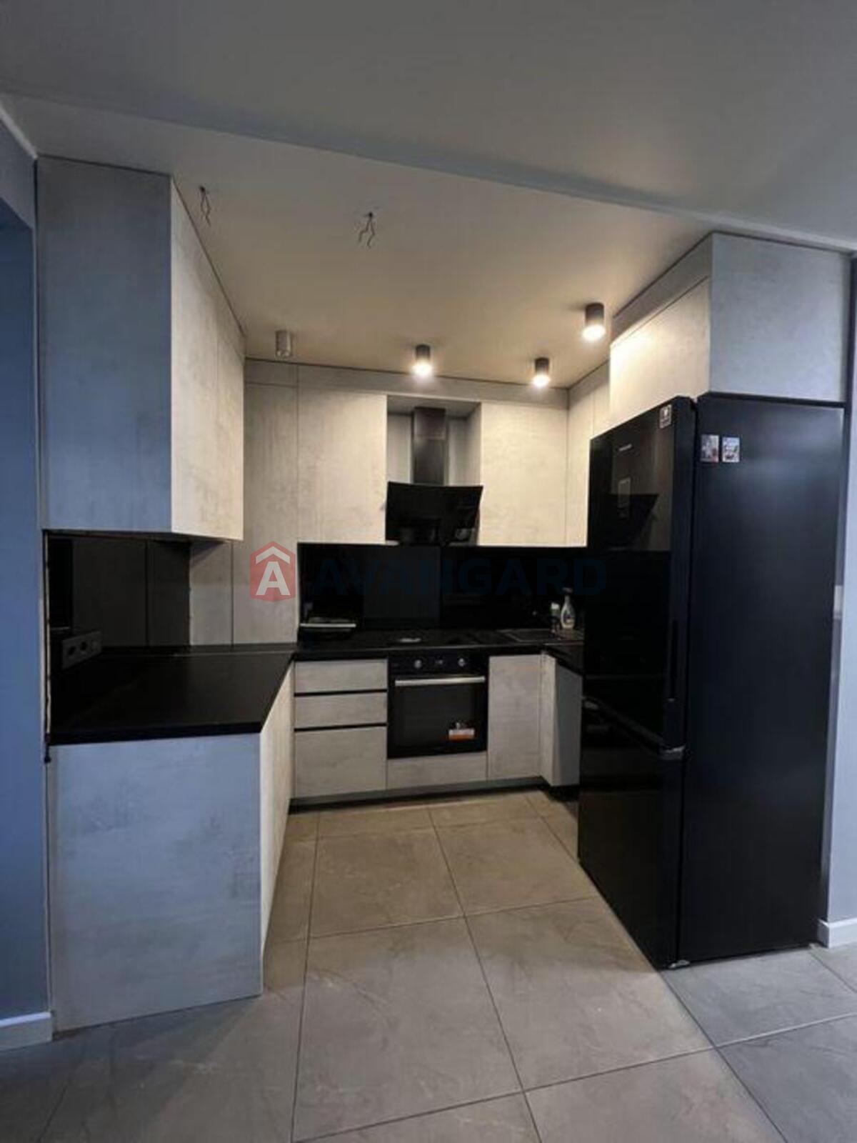 1 ��. ��������, 44/-/12 ��. �., 8/8 ������ ���� 7