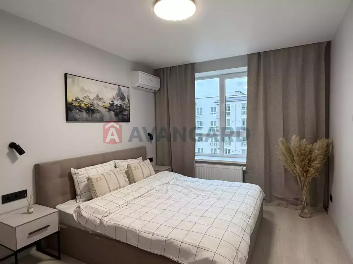 1 ��. ��������, 45/-/- ��. �., 9/10 ������ ���� 1