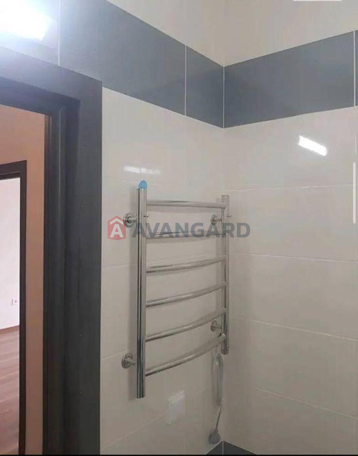 1 ��. ��������, 40/-/10 ��. �., 8/10 ������ ���� 6