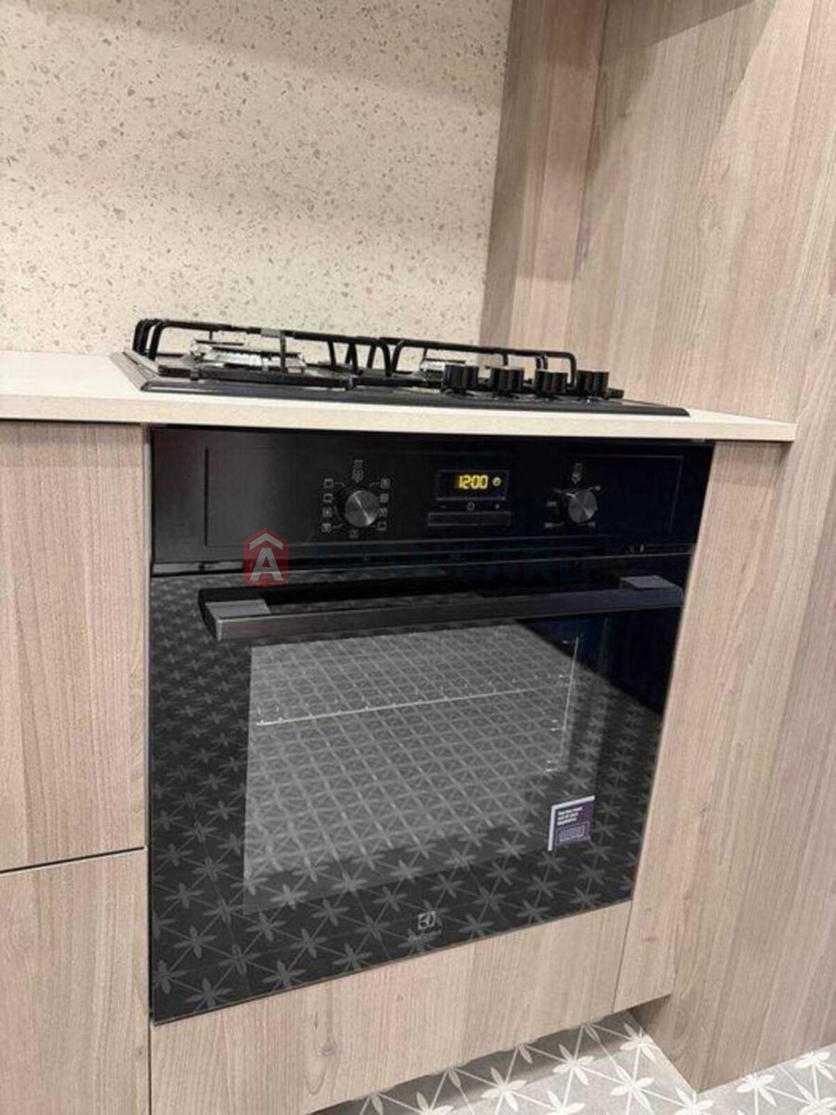 1 ����. ��������, 40/-/20 ��. �., 4/10 ���� ���� 10