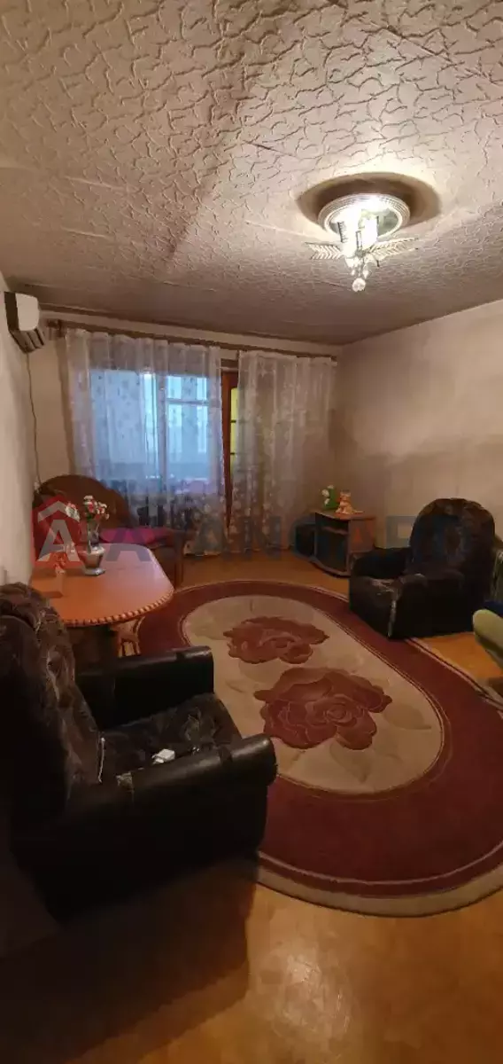 3 ��. ��������, 57/35/8 ��. �., 5/5 ������ ���� 1