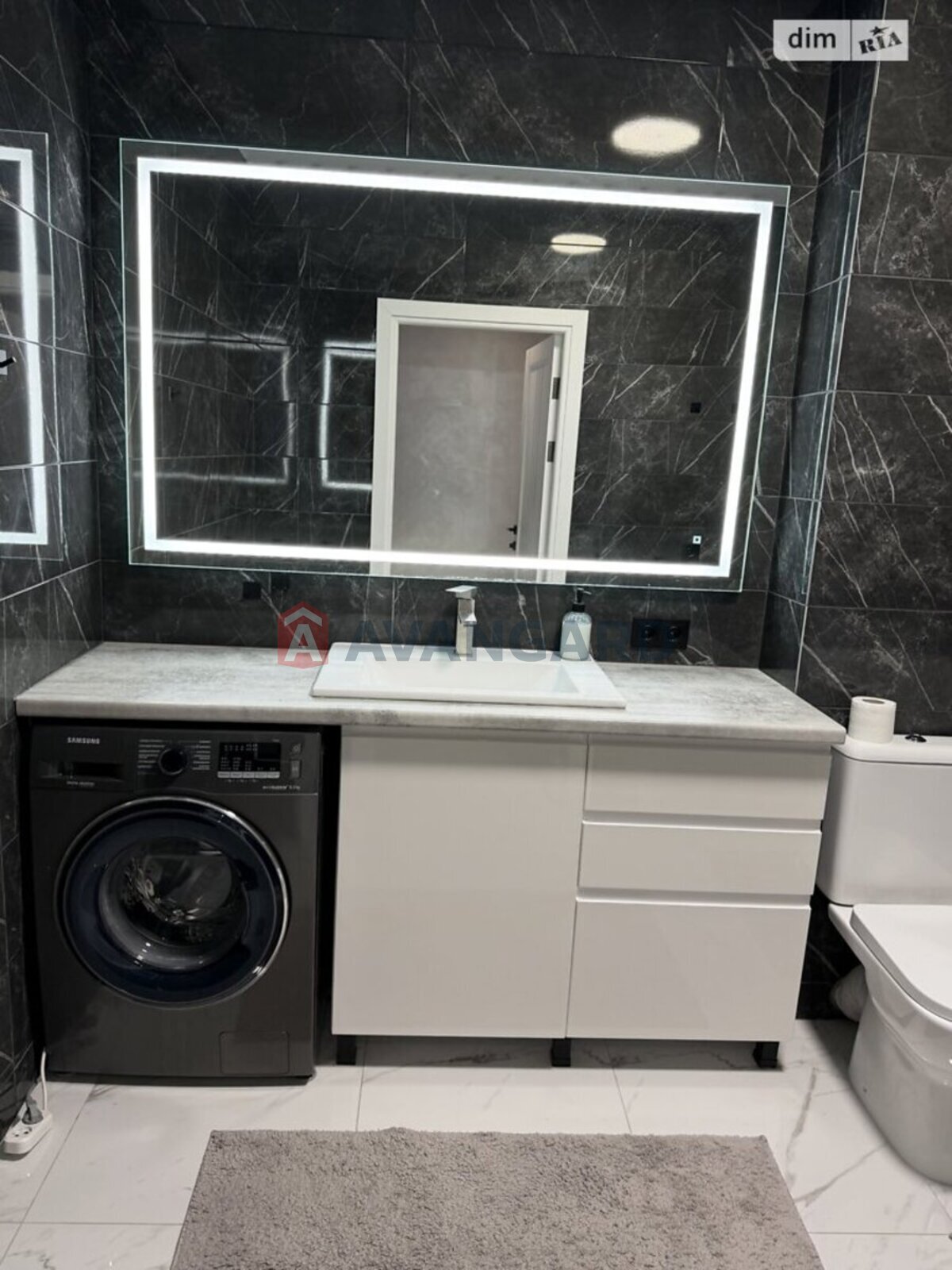 3 ��. ��������, 91/35/39 ��. �., 8/8 ������ ���� 12