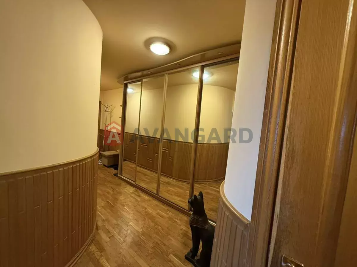 3 ��. ��������, 76/-/20 ��. �., 6/14 ������ ���� 18