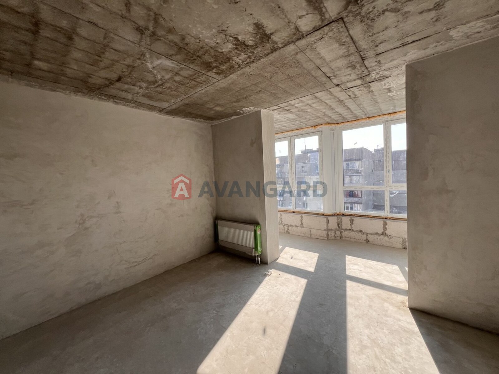 3 ��. ��������, 103/45/11 ��. �., 4/10 ������ ���� 6