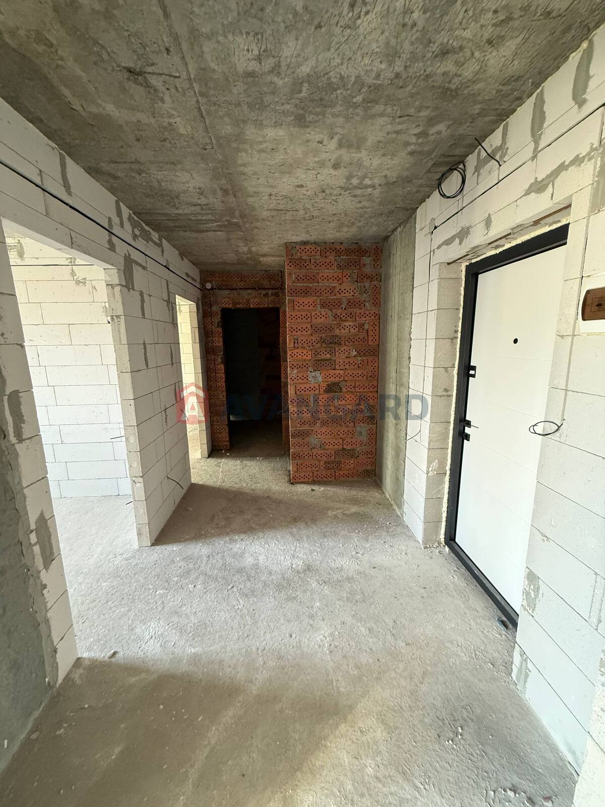 2 ��. ��������, 62/33/15 ��. �., 3/10 ������ ���� 8