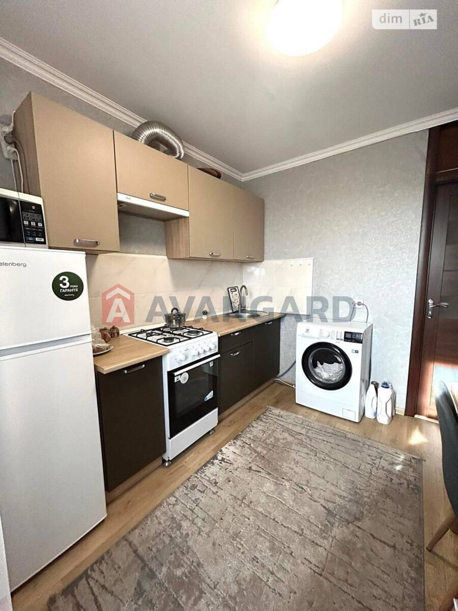 1 ��. ��������, 37/-/- ��. �., 9/9 ������ ���� 1