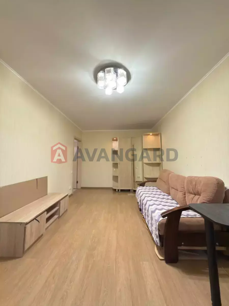 2 ��. ��������, 45/26/6 ��. �., 2/5 ������ ���� 14