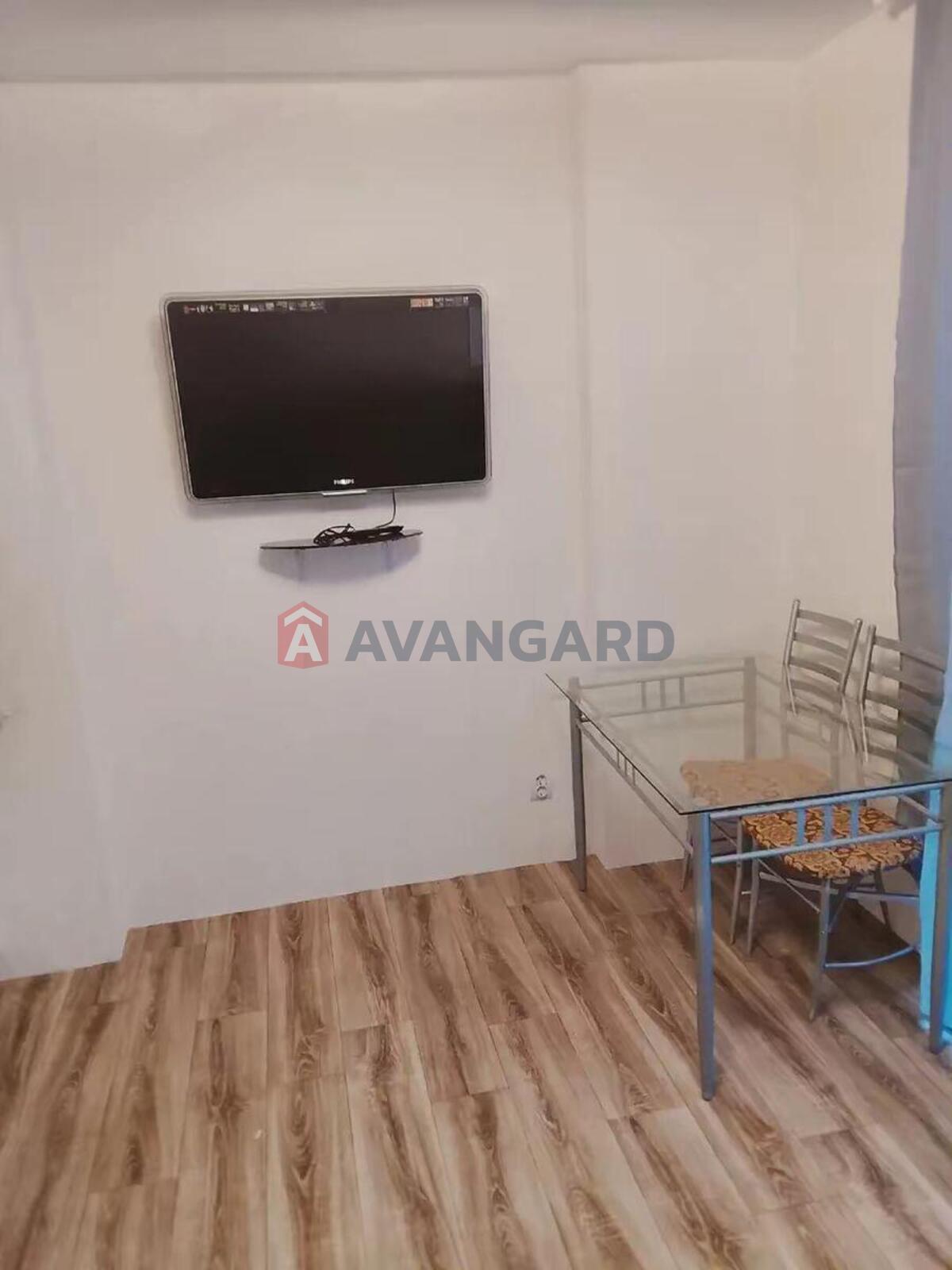 1 ��. ��������, 21/-/13 ��. �., 1/11 ������ ���� 14