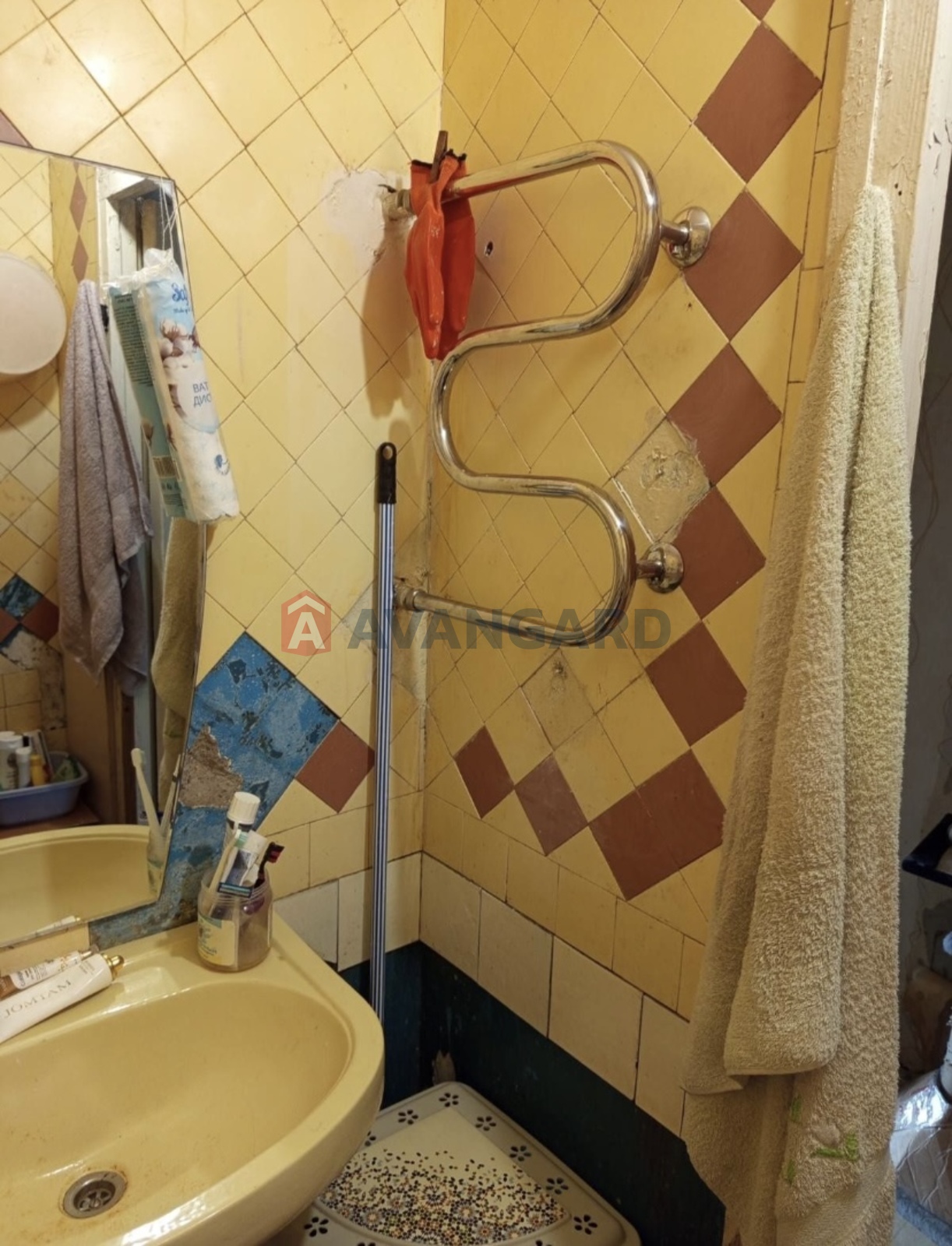 2 ��. ��������, 49/42/8 ��. �., 3/9 ������ ���� 5