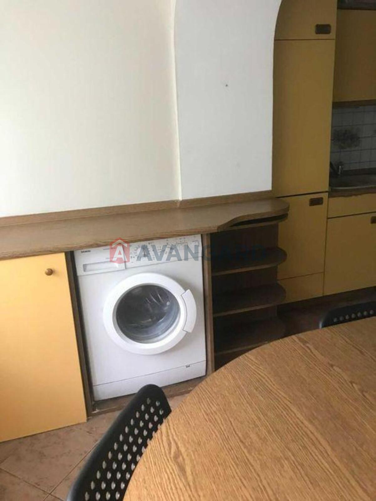 3 ��. ��������, 78/-/8 ��. �., 1/5 ������ ���� 11