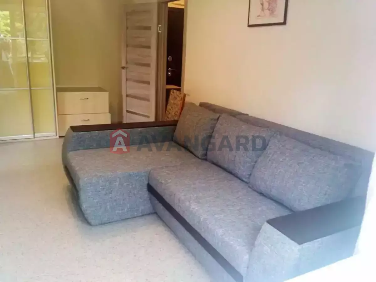 2 ��. ��������, 43/30/6 ��. �., 2/5 ������ ���� 3