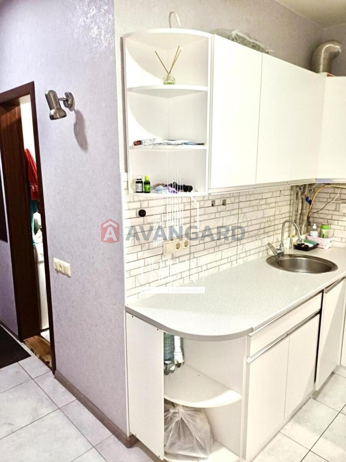 1 ��. ��������, 35/20/8 ��. �., 1/5 ������ ���� 4