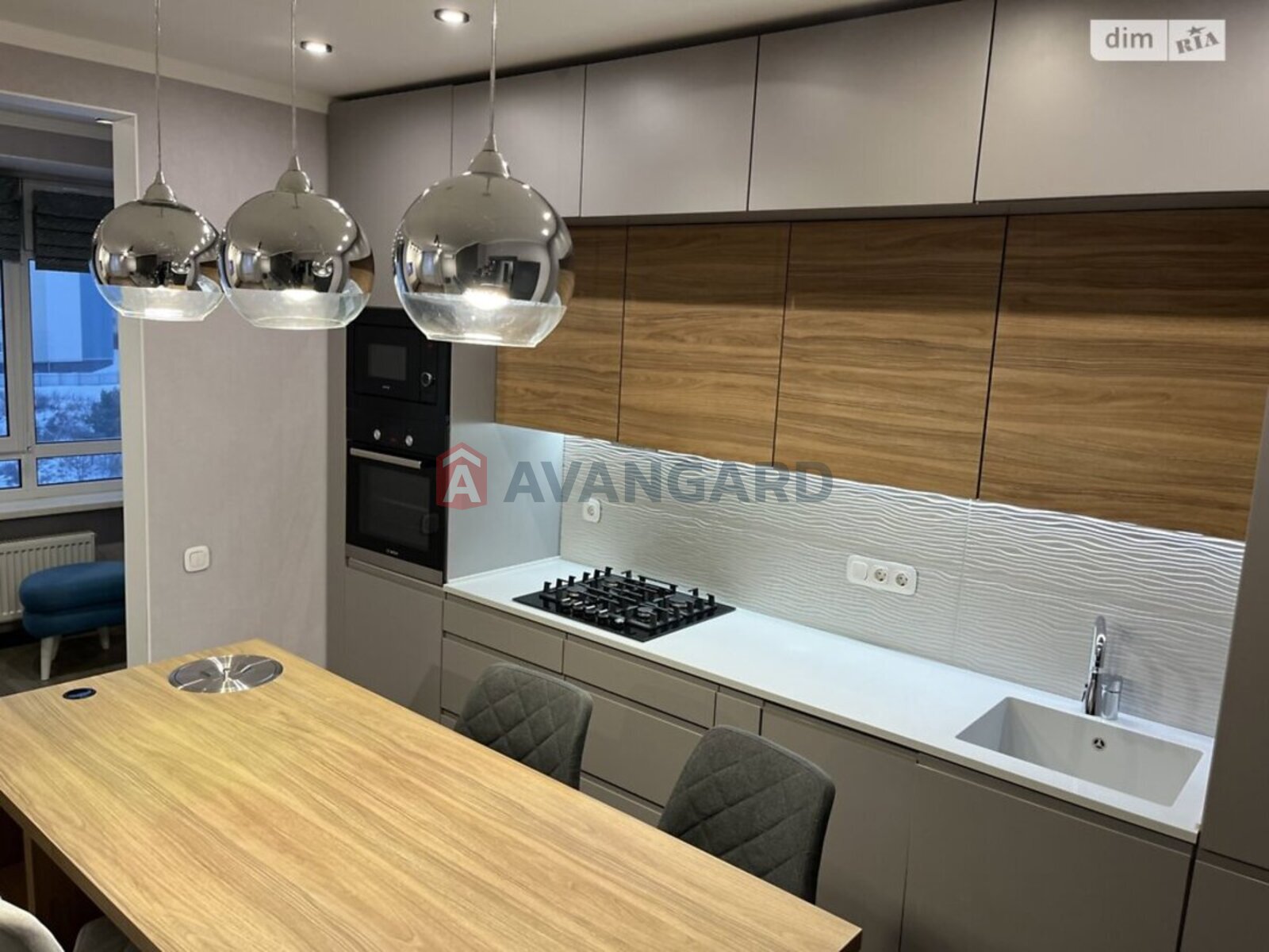 3 ��. ��������, 97/-/- ��. �., 8/10 ������ ���� 6