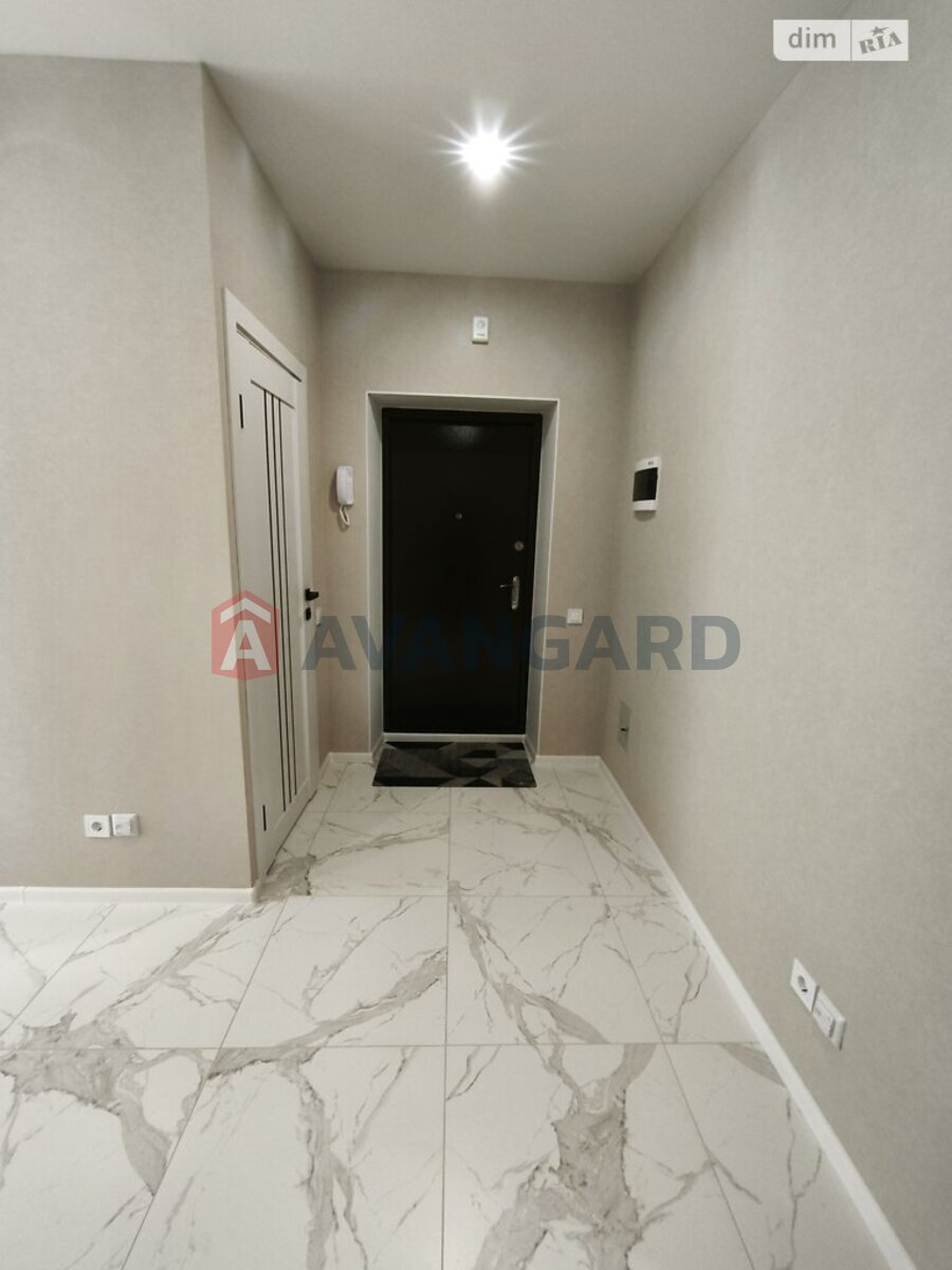 2 ��. ��������, 68/36/21 ��. �., 1/8 ������ ���� 6