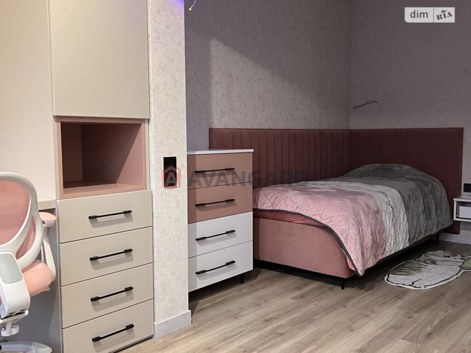 3 ��. ��������, 78/-/10 ��. �., 5/10 ������ ���� 15