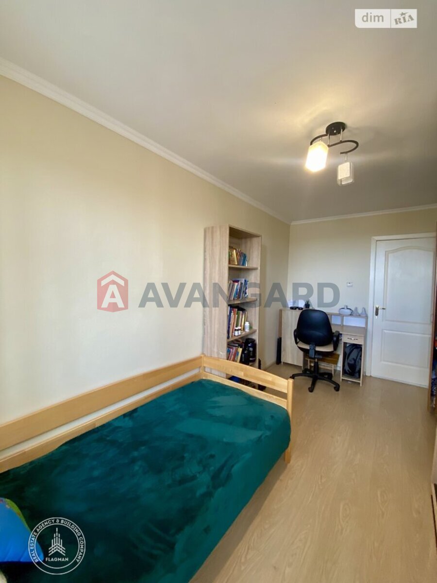 4 ��. ��������, 76/-/10 ��. �., 9/9 ������ ���� 12