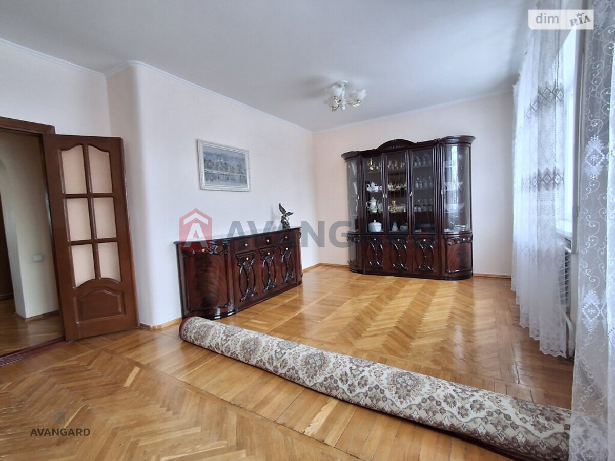 3 ��. ��������, 75/52/8 ��. �., 2/5 ������ ���� 4