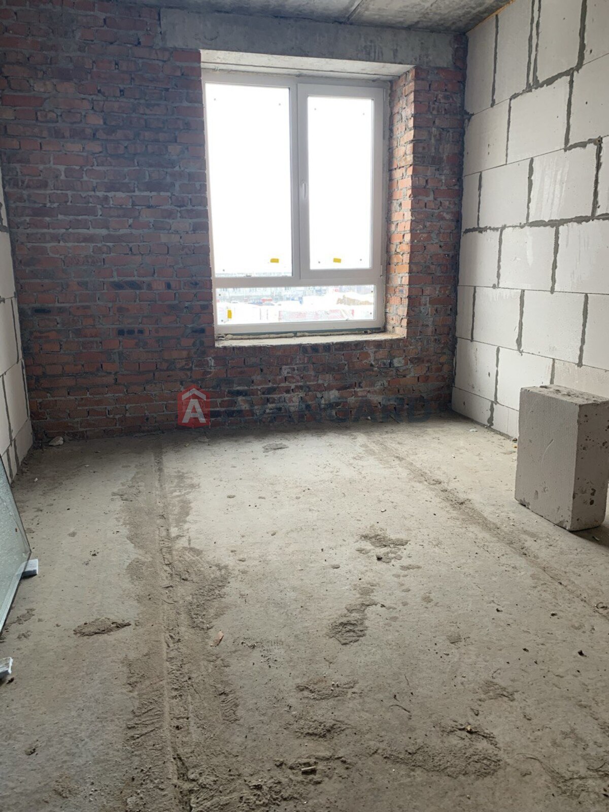 1 ����. ��������, 48/18/14 ��. �., 10/10 ���� ���� 8