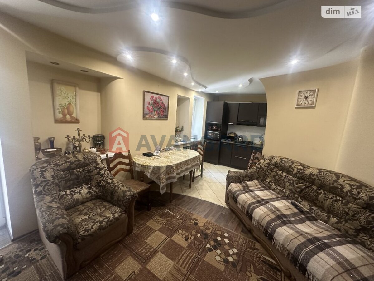 3 ����. ��������, 68/36/7 ��. �., 3/9 ���� ���� 3