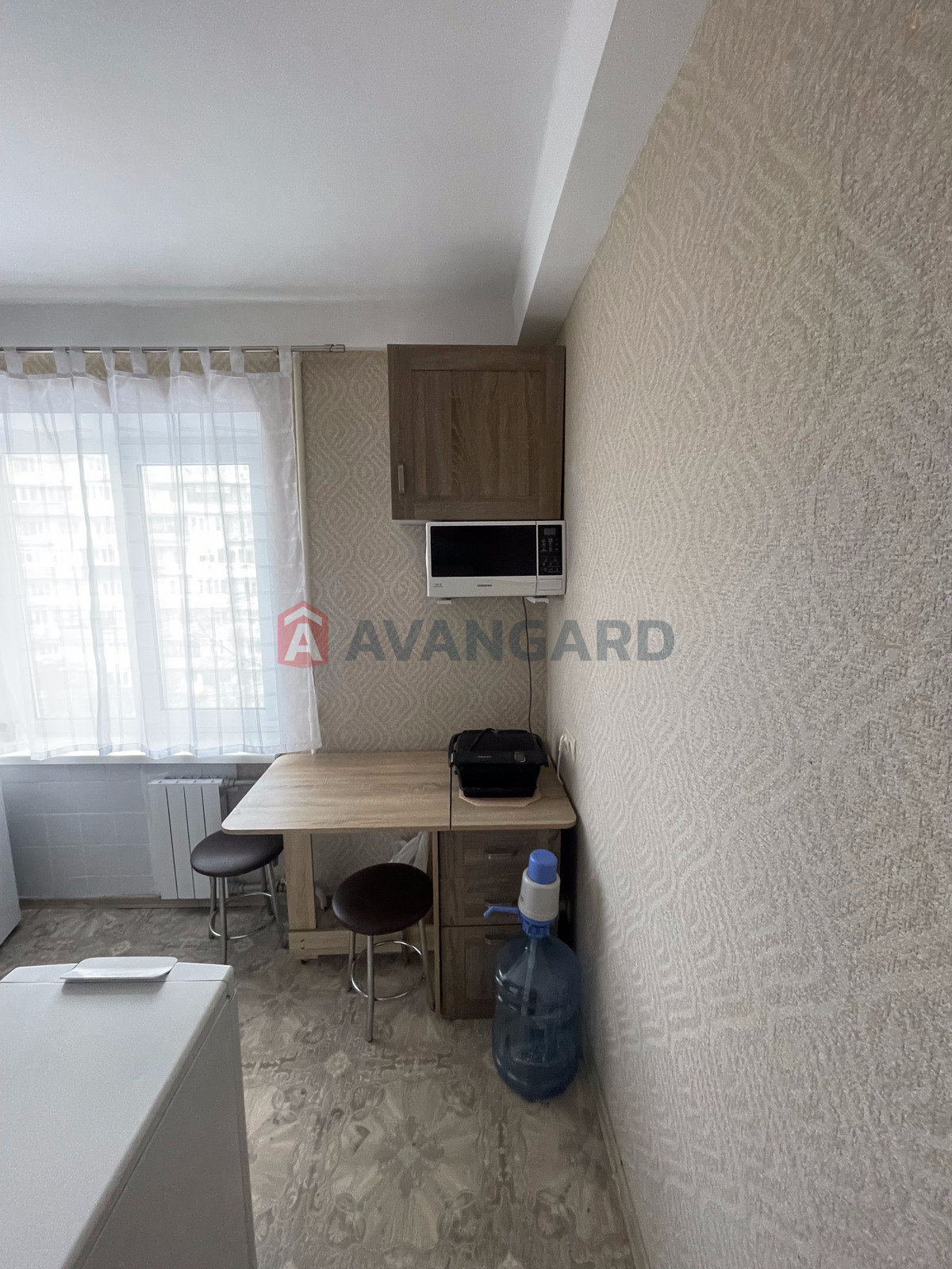 3 ����. ��������, 60/-/6 ��. �., 6/9 ���� ���� 18