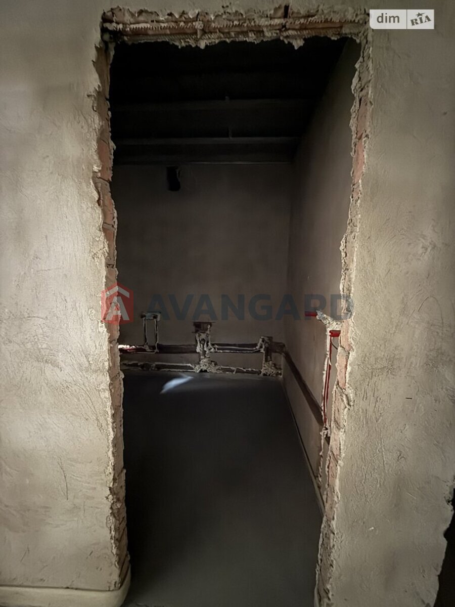 2 ��. ��������, 68/38/15 ��. �., 3/13 ������ ���� 4