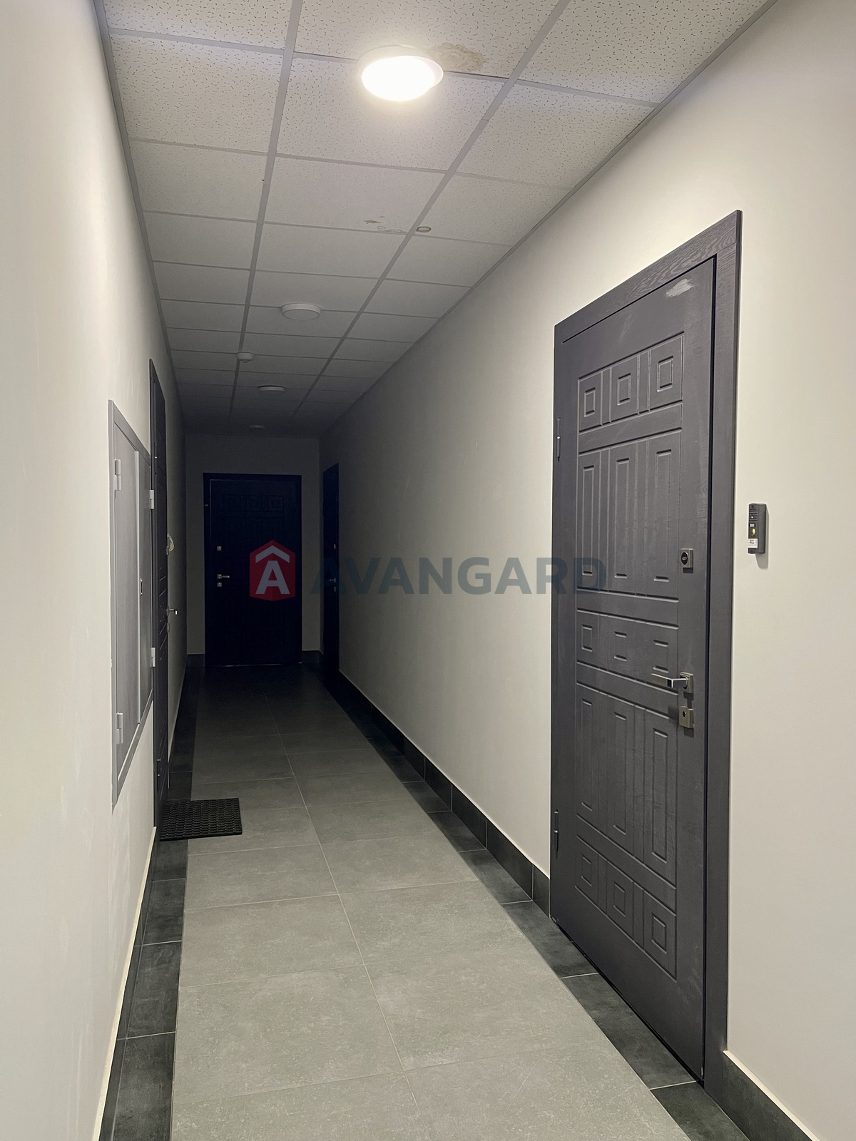 2 ��. ��������, 72/52/13 ��. �., 7/8 ������ ���� 9