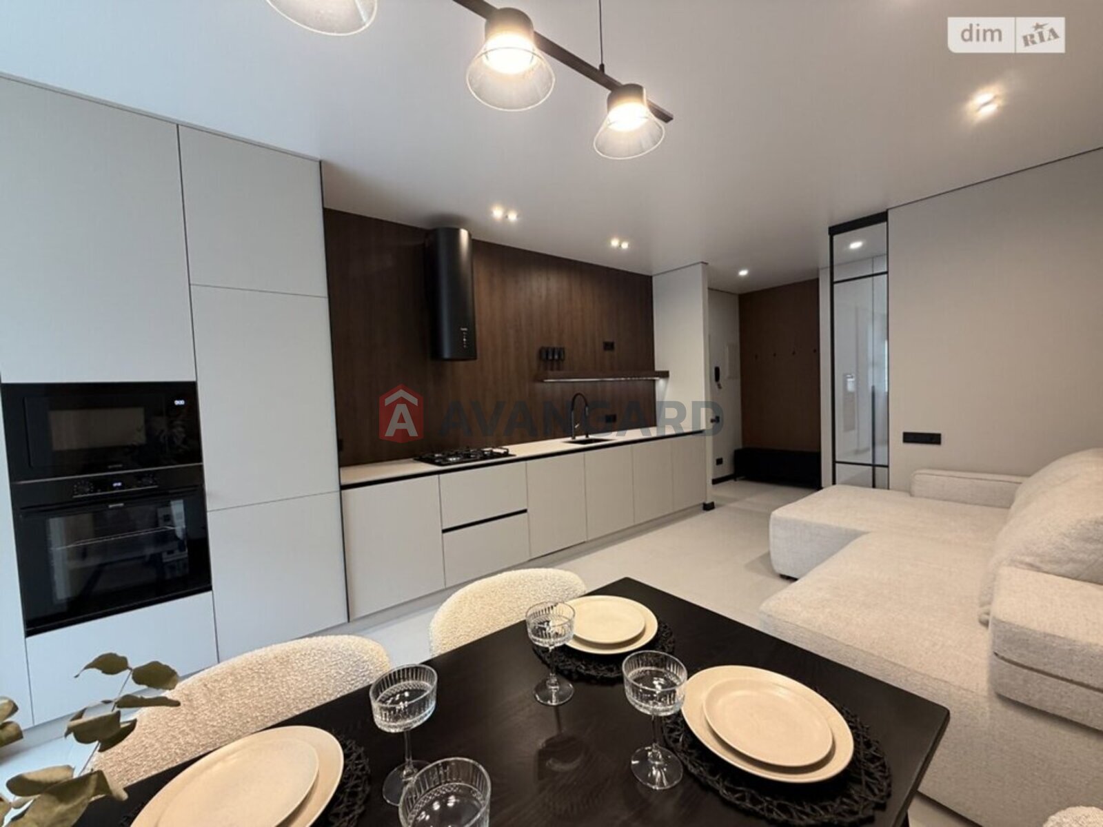 2 ��. ��������, 80/50/20 ��. �., 10/10 ������ ���� 1