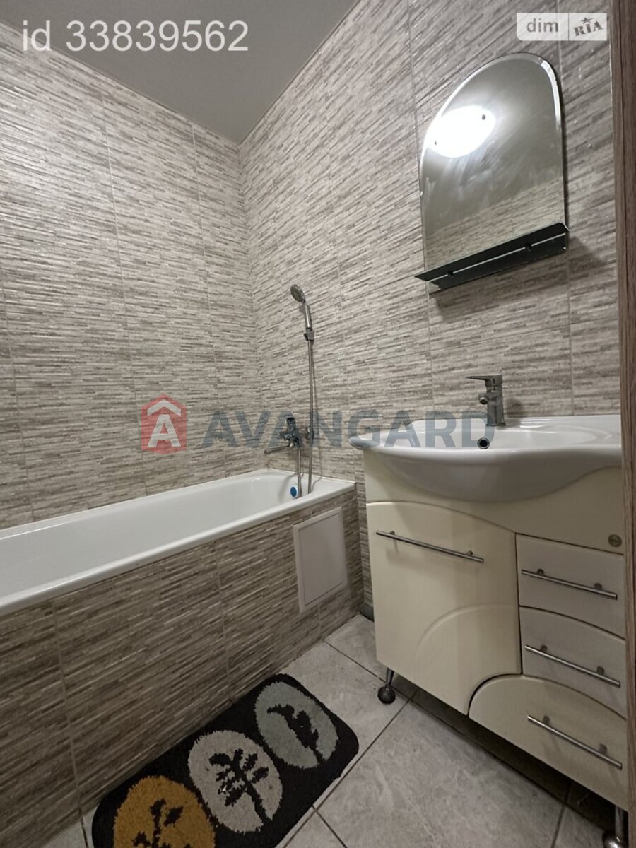 1 ����. ��������, 38/17/12 ��. �., 3/10 ���� ���� 13