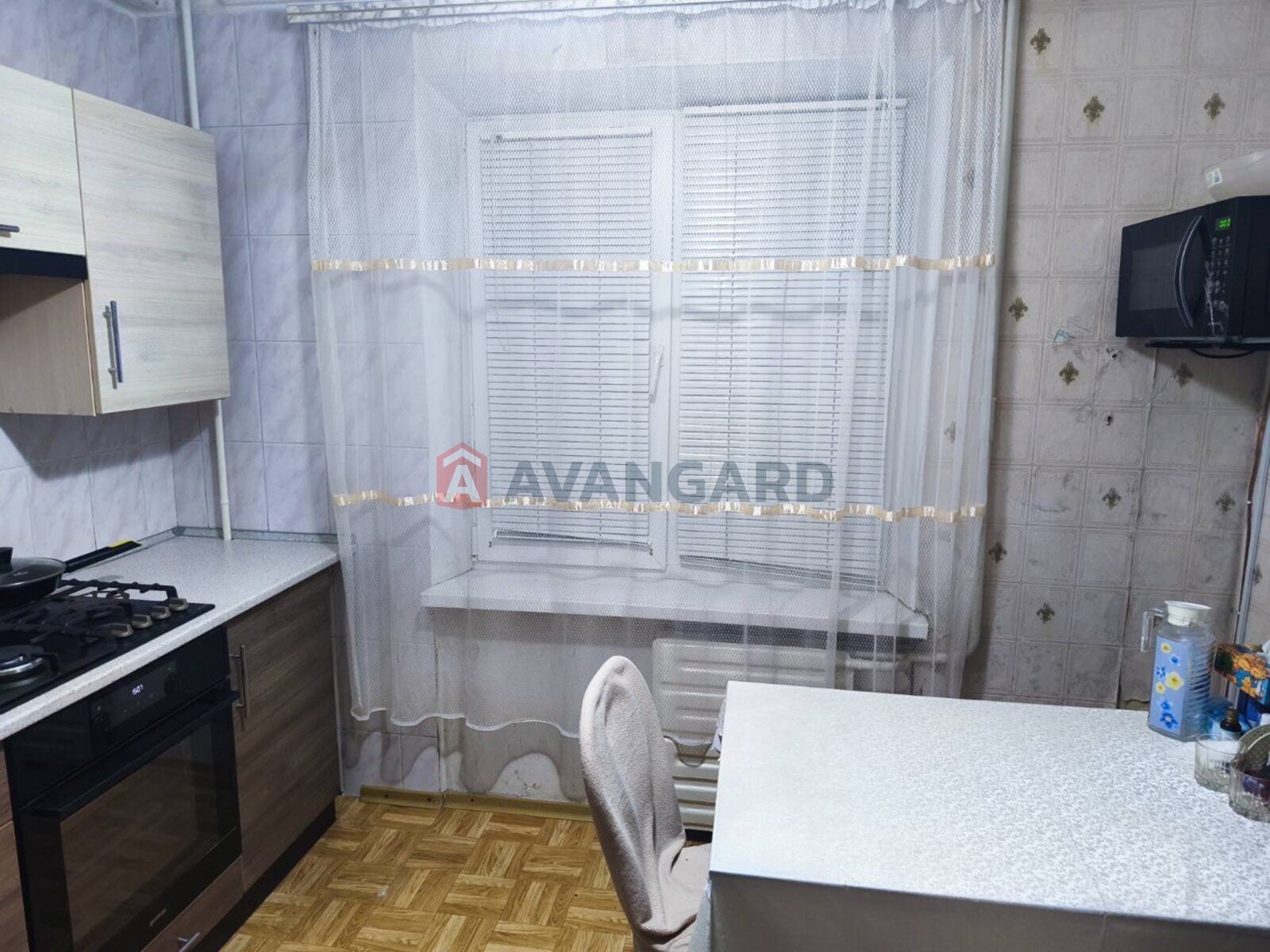 3 ����. ��������, 68/-/7 ��. �., 5/9 ���� ���� 8