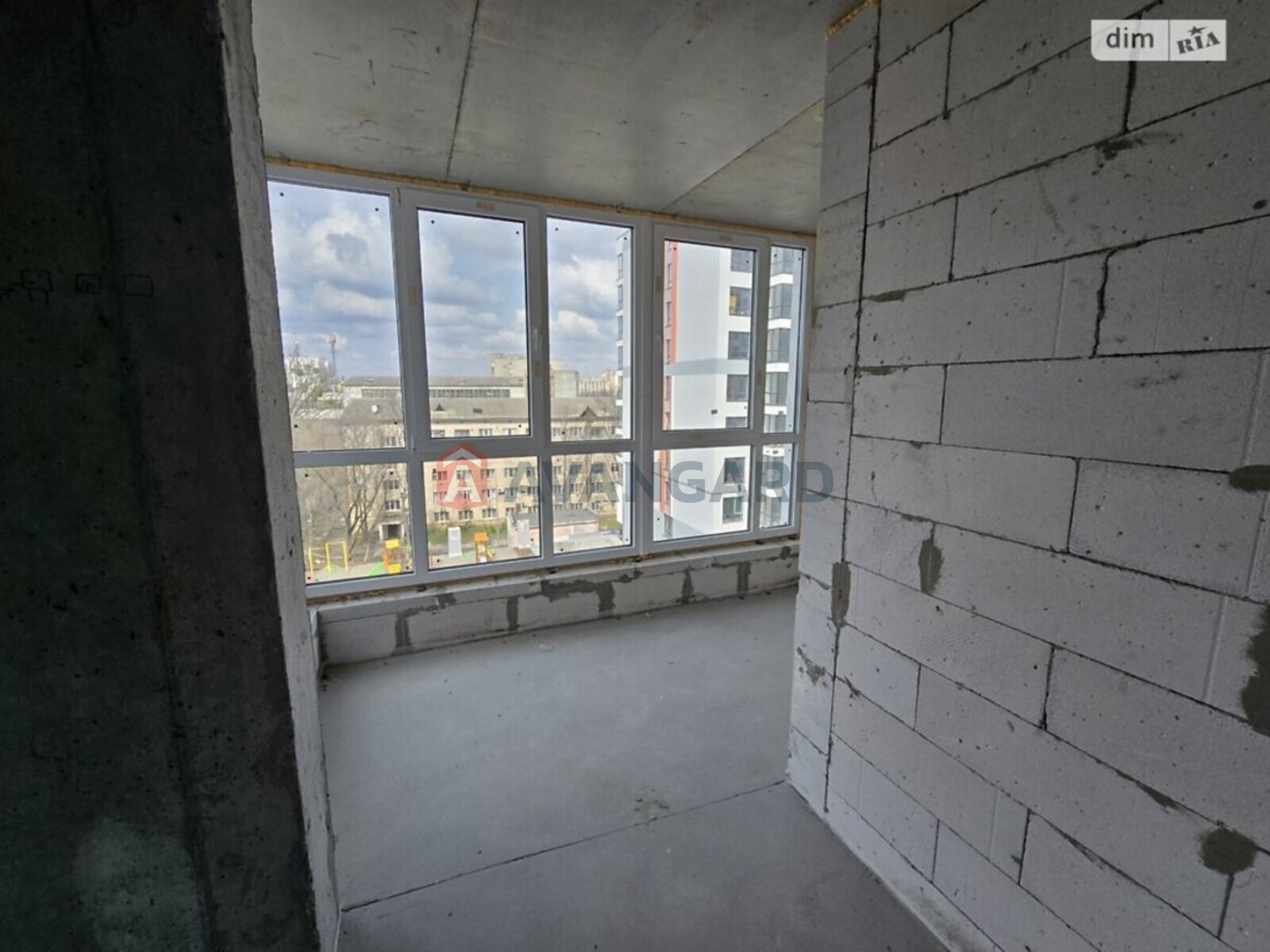 2 ��. ��������, 61/-/10 ��. �., 6/10 ������ ���� 5