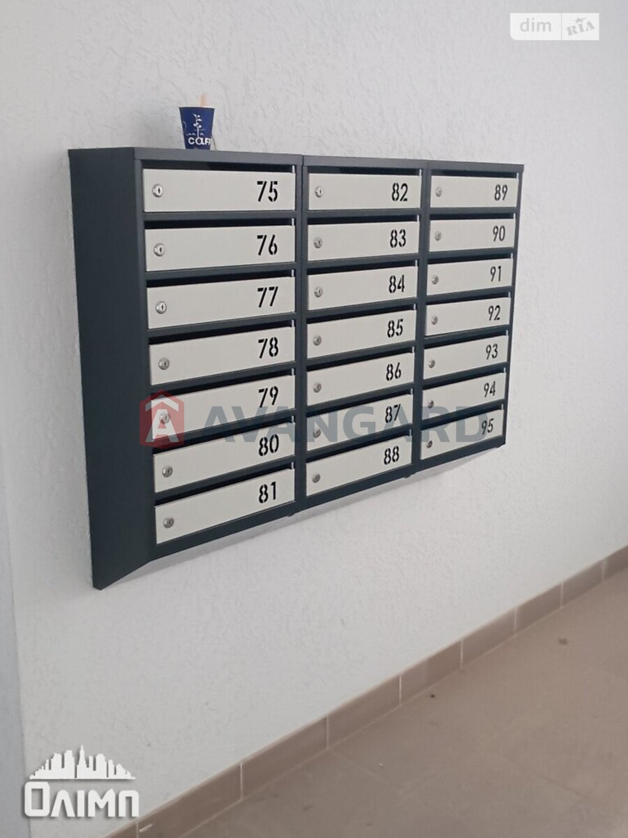 1 ����. ��������, 44/16/18 ��. �., 2/3 ���� ���� 17