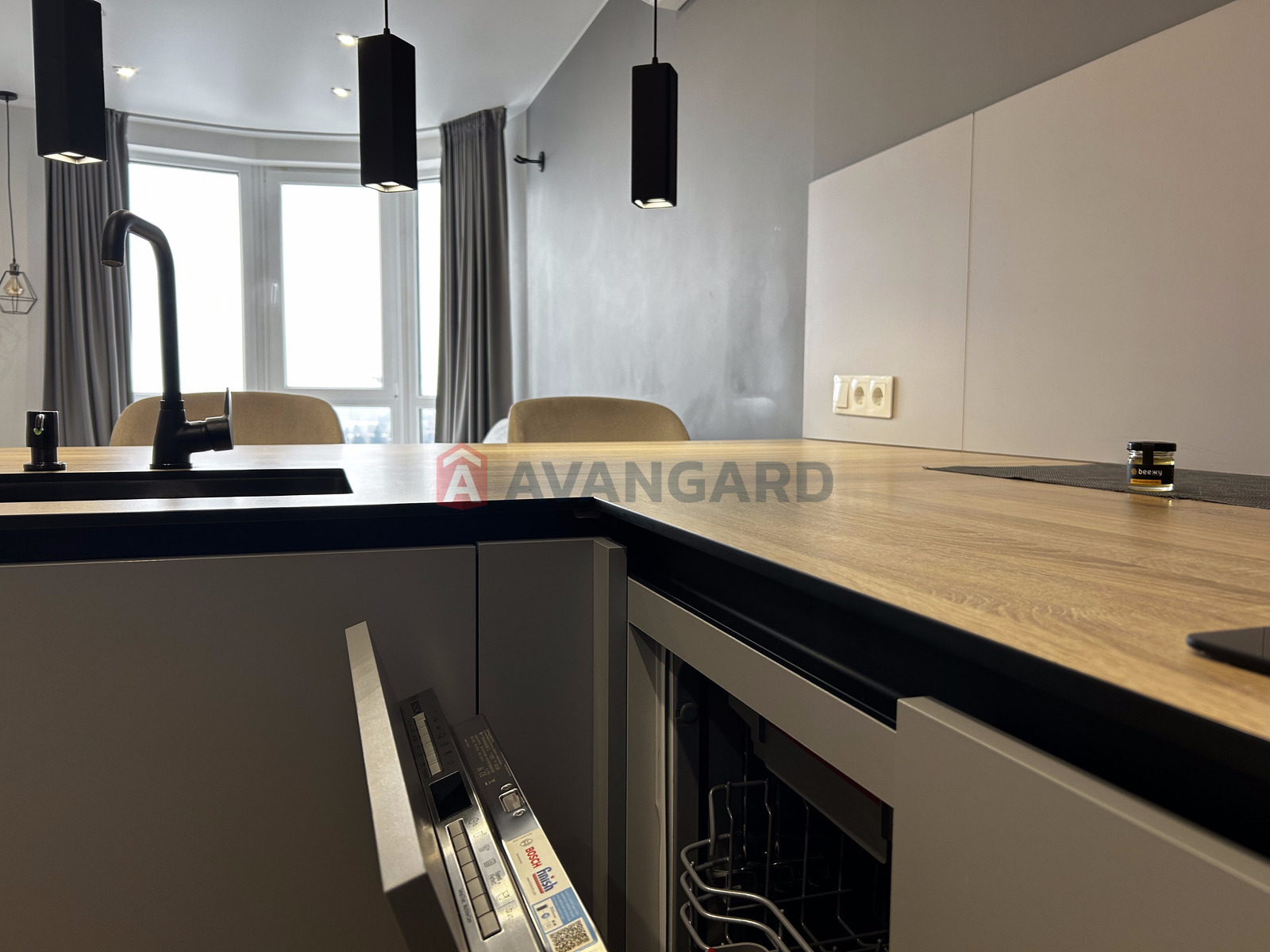 1 ����. ��������, 47/14/17 ��. �., 12/15 ���� ���� 10