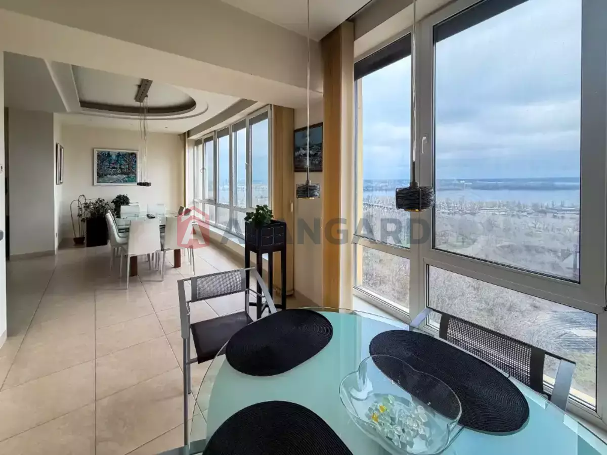 4 ��. ��������, 150/-/- ��. �., 8/14 ������ ���� 21