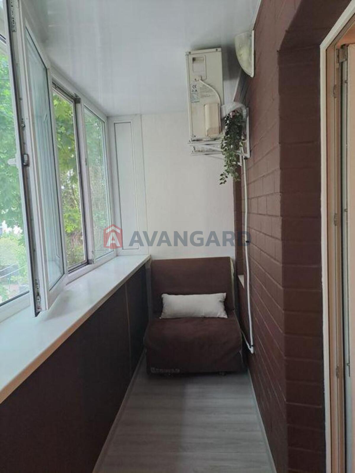 1 ����. ��������, 26/-/5 ��. �., 3/5 ���� ���� 4