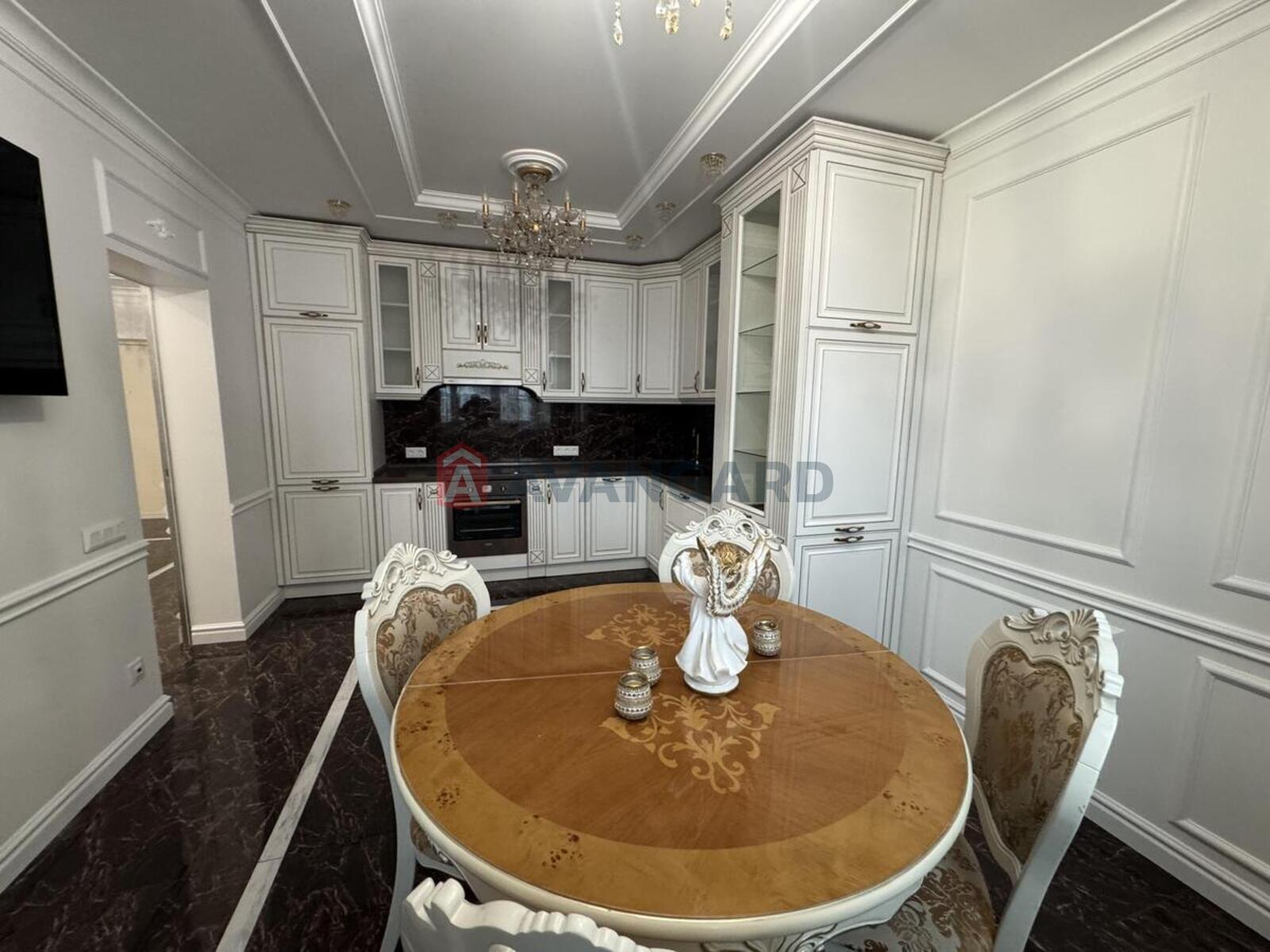 3 ��. ��������, 84/50/16 ��. �., 15/26 ������ ���� 4