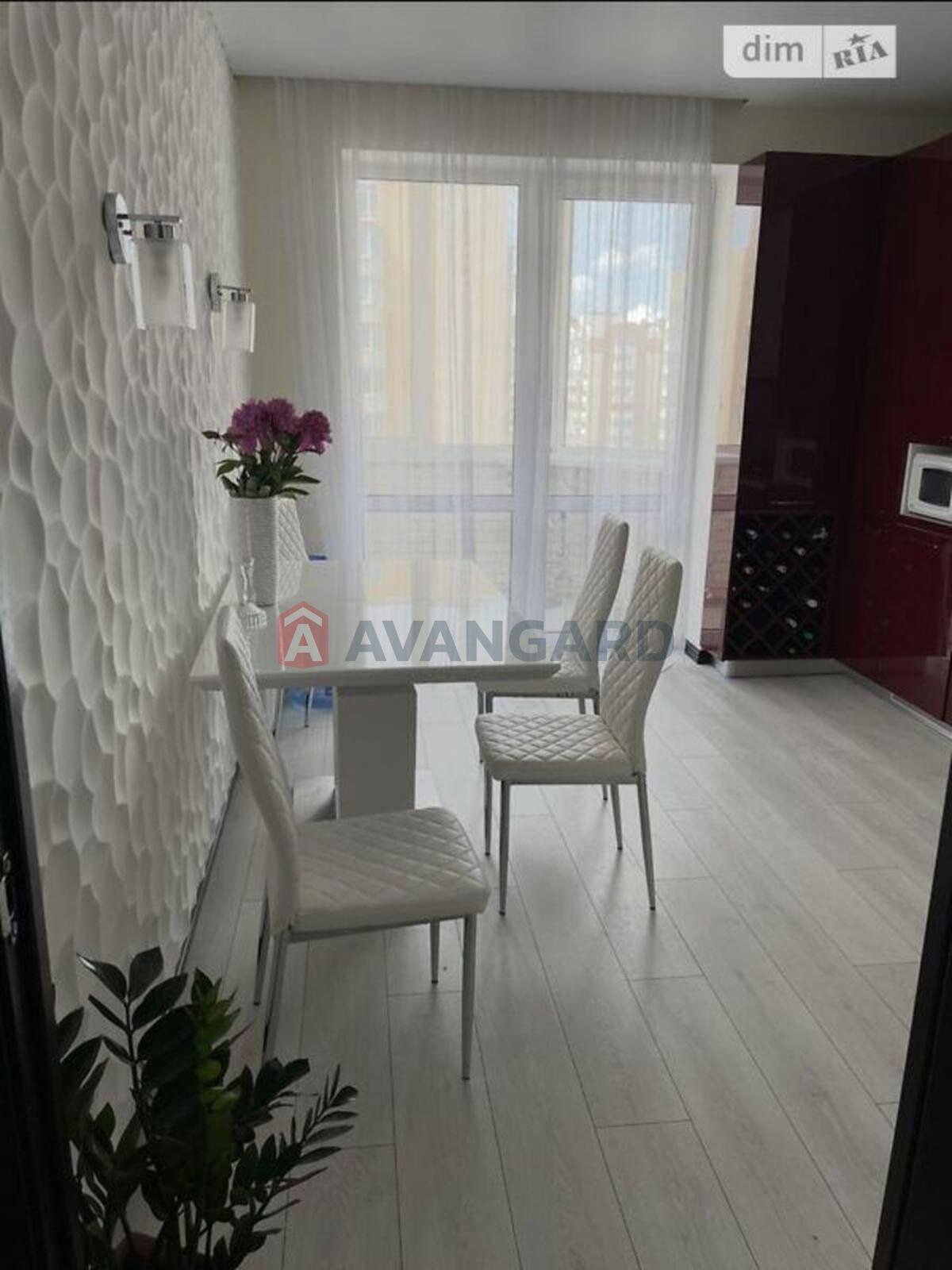 1 ��. ��������, 60/-/15 ��. �., 8/11 ������ ���� 7