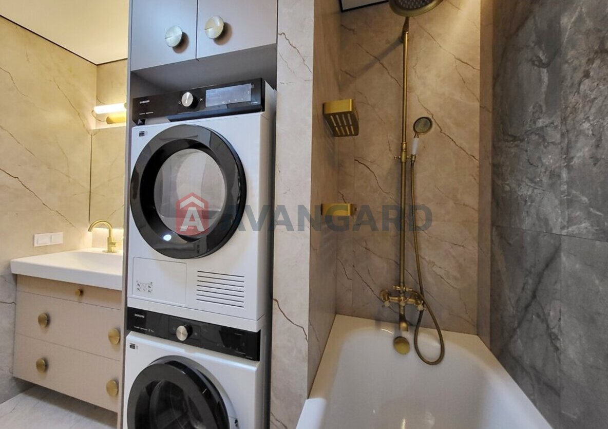 2 ��. ��������, 82/-/- ��. �., 8/9 ������ ���� 23