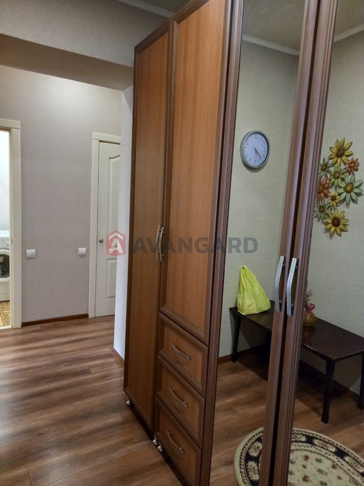 2 ��. ��������, 50/-/6 ��. �., 2/3 ������ ���� 4