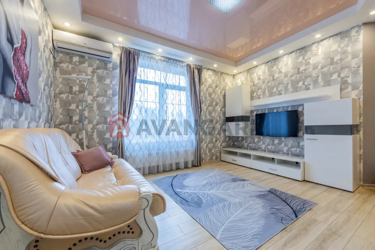 2 ����. ��������, 48/-/11 ��. �., 4/9 ���� ���� 8