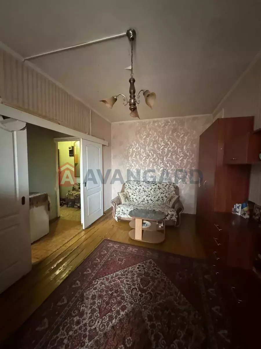 2 ��. ��������, 43/-/5 ��. �., 2/2 ������ ���� 9