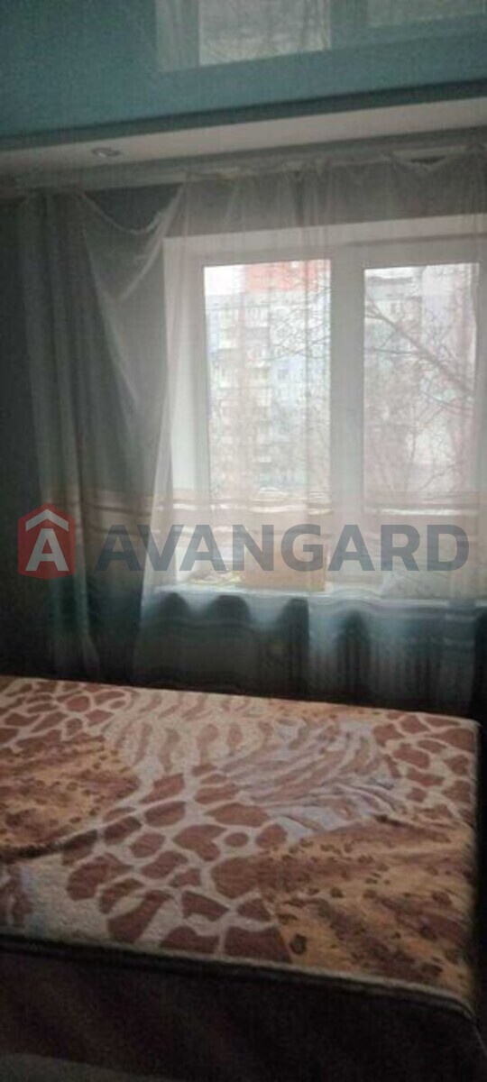 3 ��. ��������, 71/-/8 ��. �., 5/9 ������ ���� 7