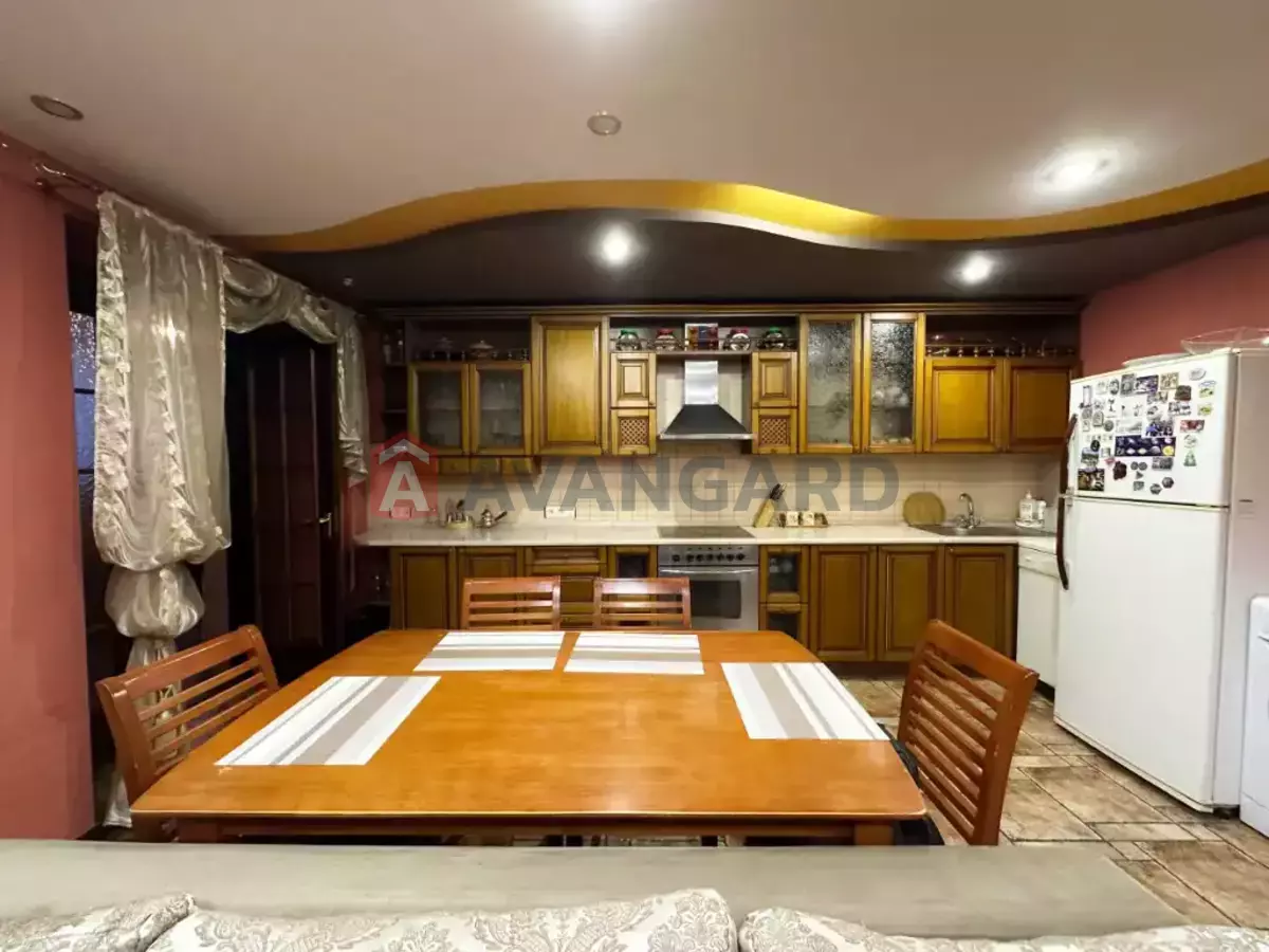 3 ��. ��������, 91/53/20 ��. �., 3/14 ������ ���� 4