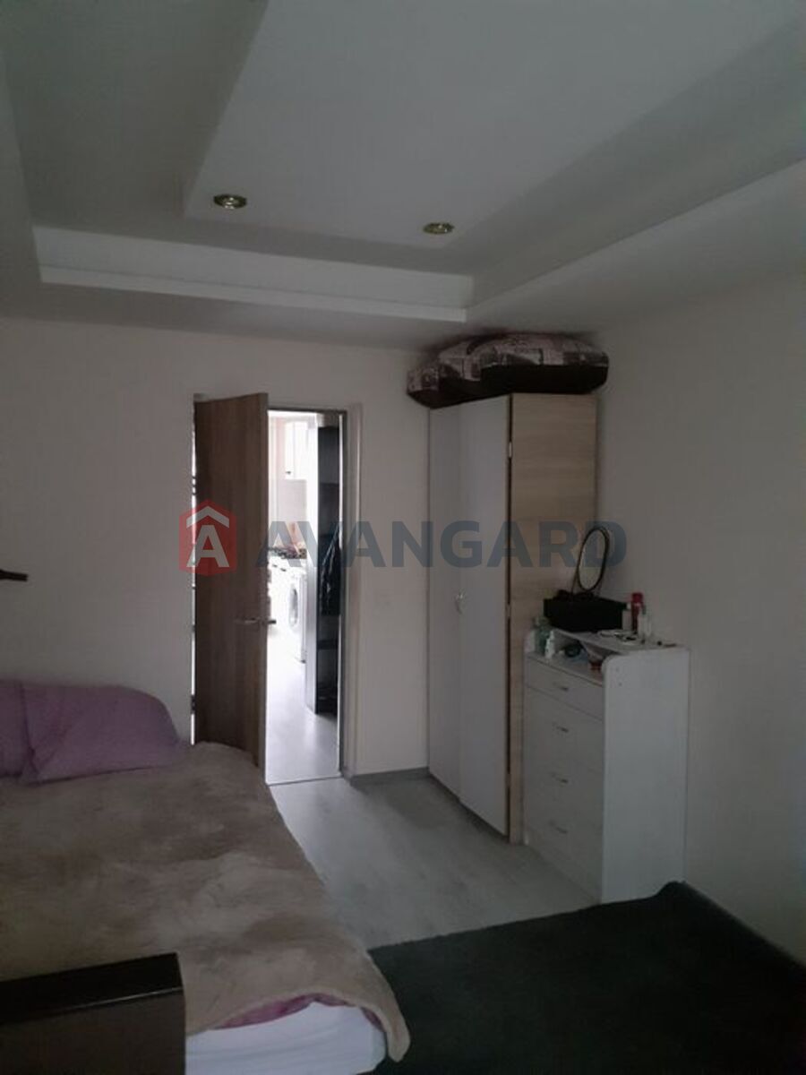 1 ��. ��������, 30/-/8 ��. �., 1/9 ������ ���� 5